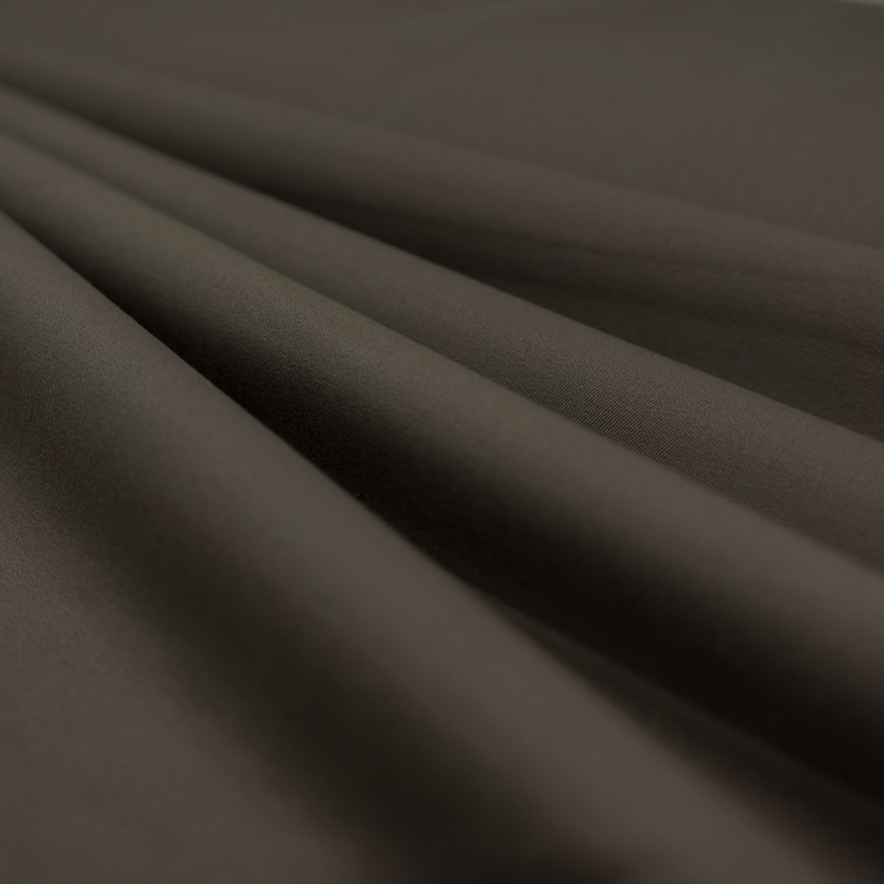 Stofa usor elastica culoare maro latime 150 cm 90% bumbac 10% elastan