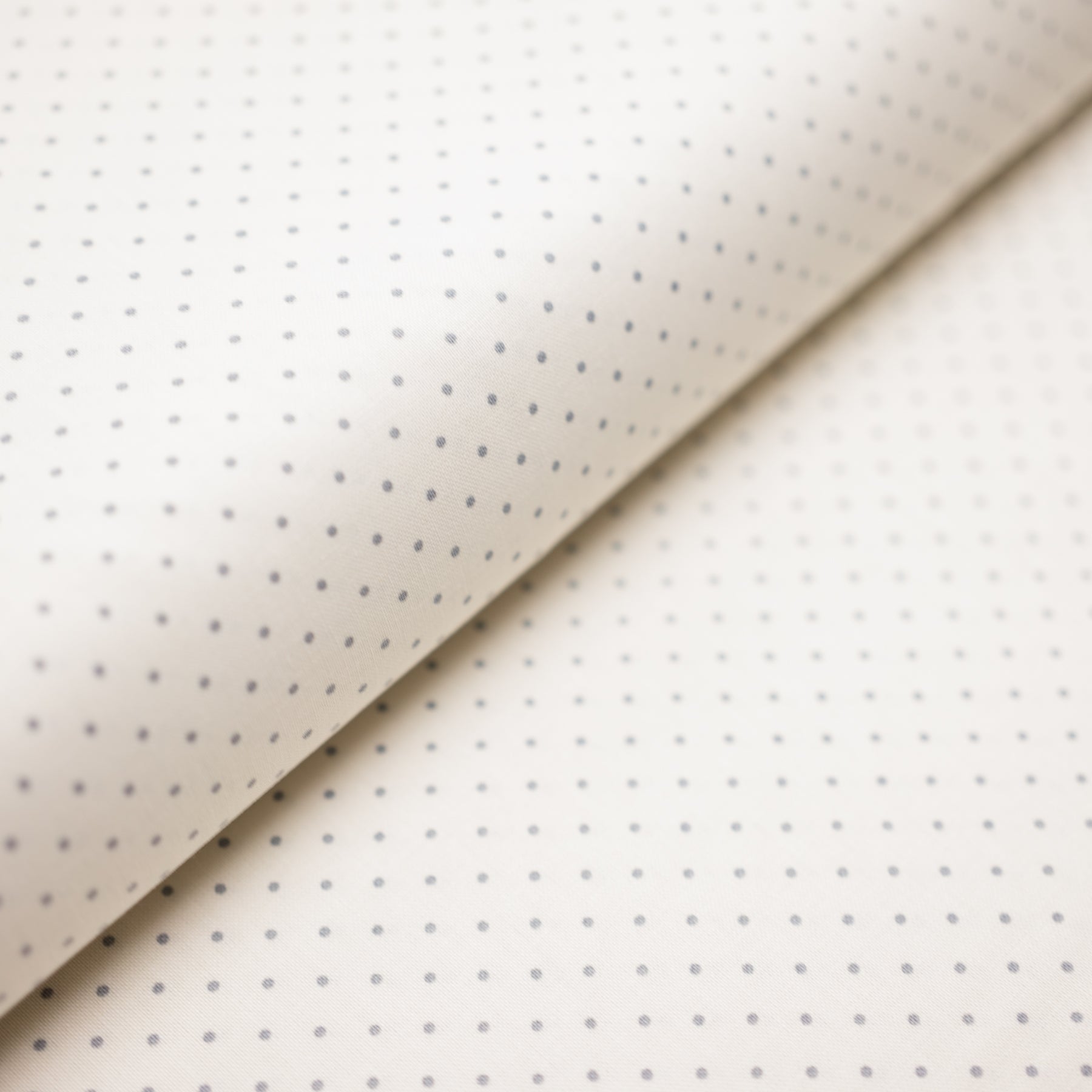 Bumbac fix ivoar cu model punctat fin
