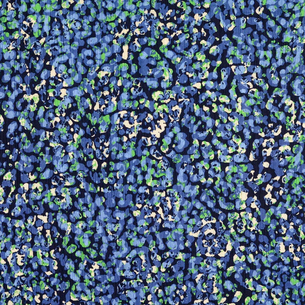 Viscoza creponata culoare bleumarin cu model floral abstract latime 136/138 cm 75%VI 25% poliamida