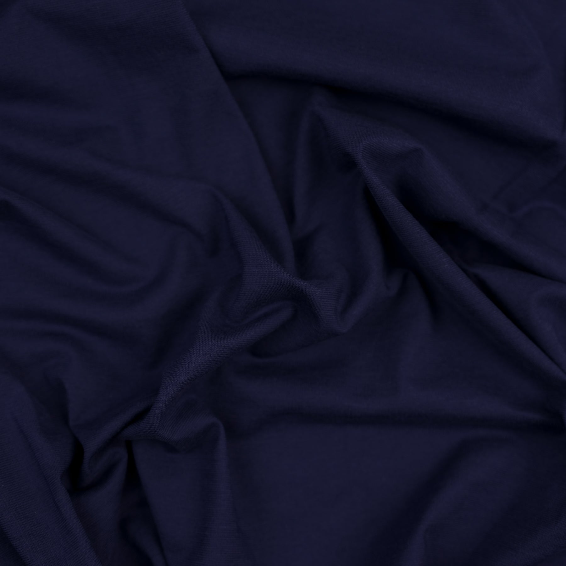 Bumbac subtire cu elastan culoare albastru violet latime 135 cm 95% bumbac 5% elastan