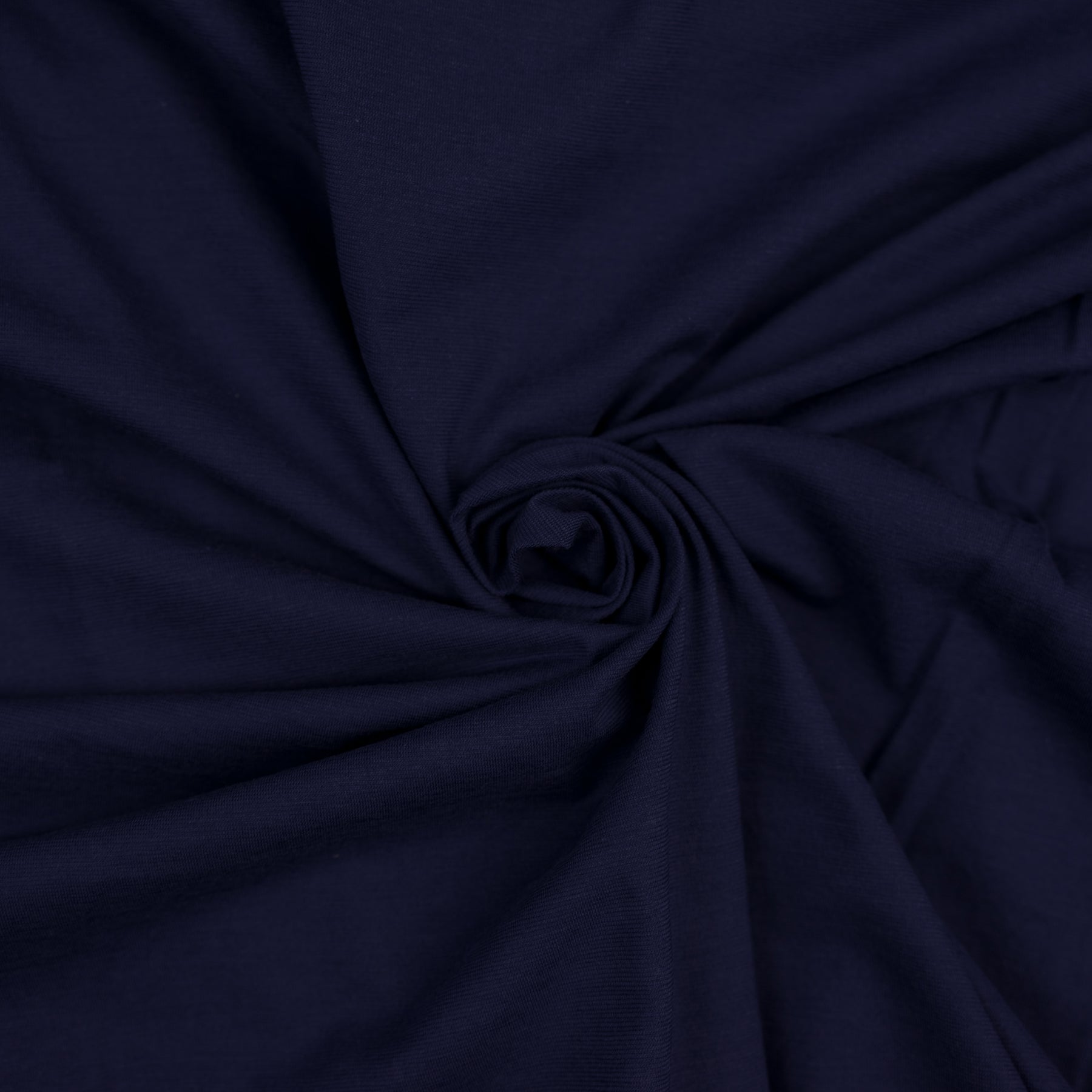 Bumbac subtire cu elastan culoare albastru violet latime 135 cm 95% bumbac 5% elastan