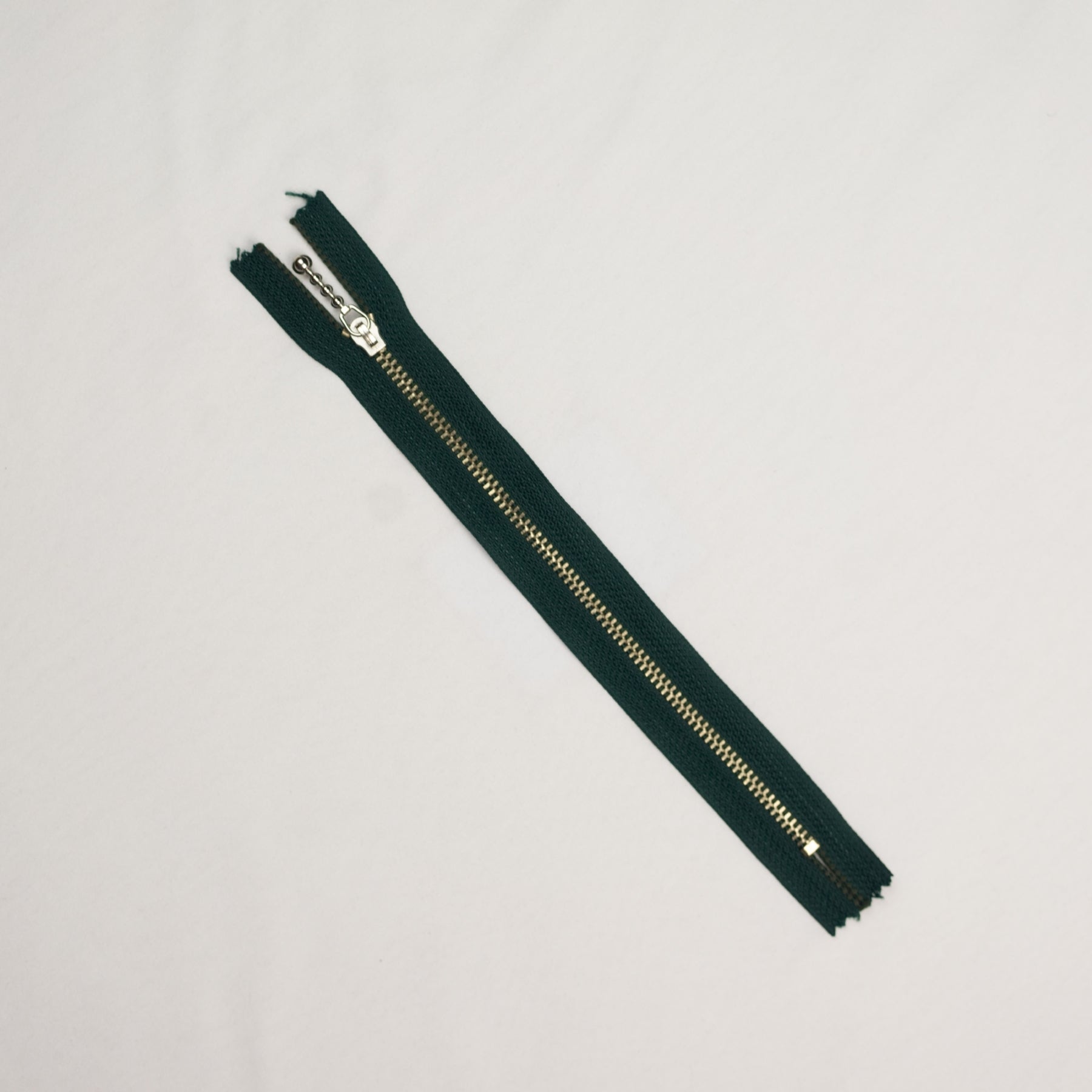 Fermoar metalic fix Culoare verde nedetasabil metal spira 3 mm lungime 20 cm 25 buc/pachet