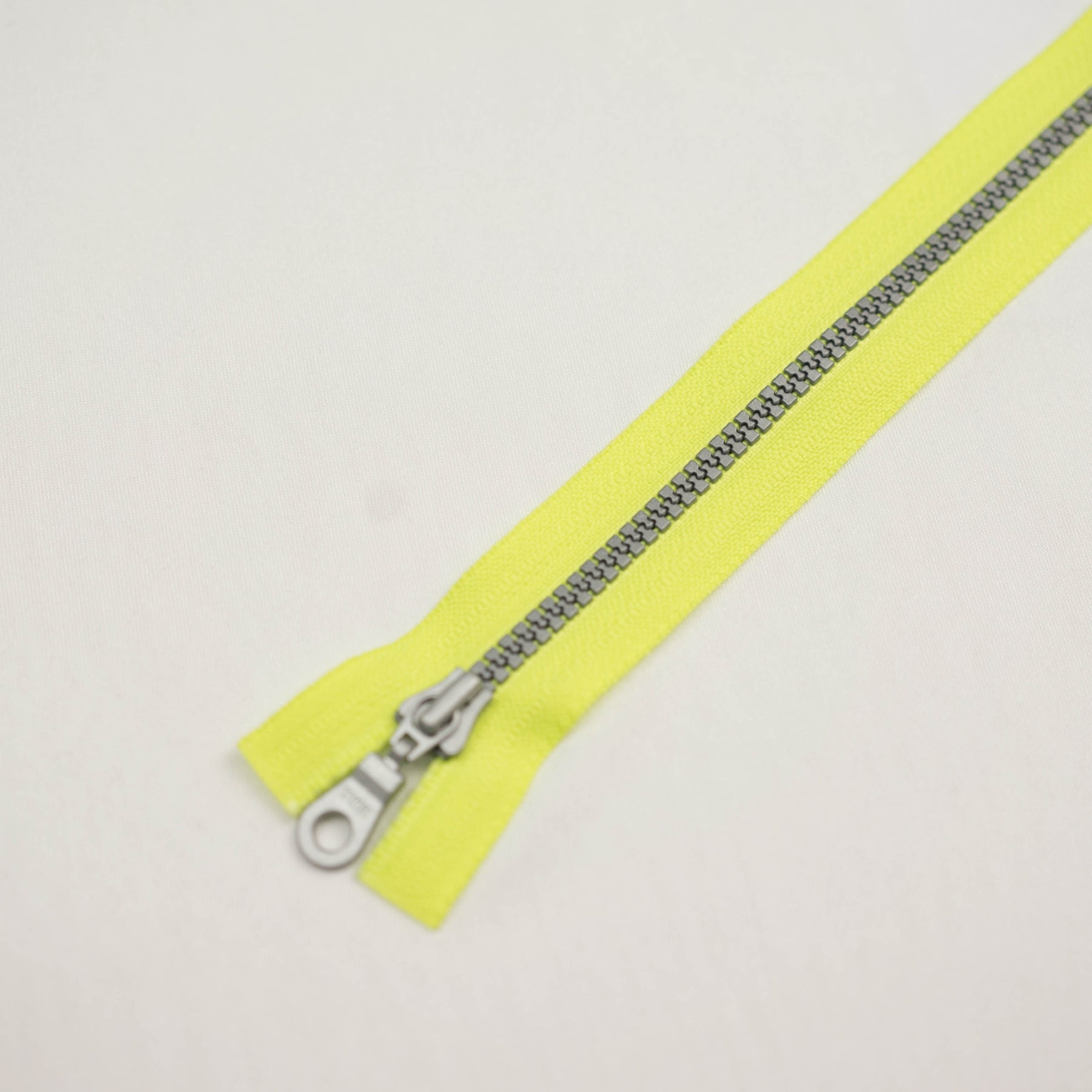 Fermoar plastic detasabil injectat spira 3 mm lungime 34 cm culoare neon 25 buc/pachet