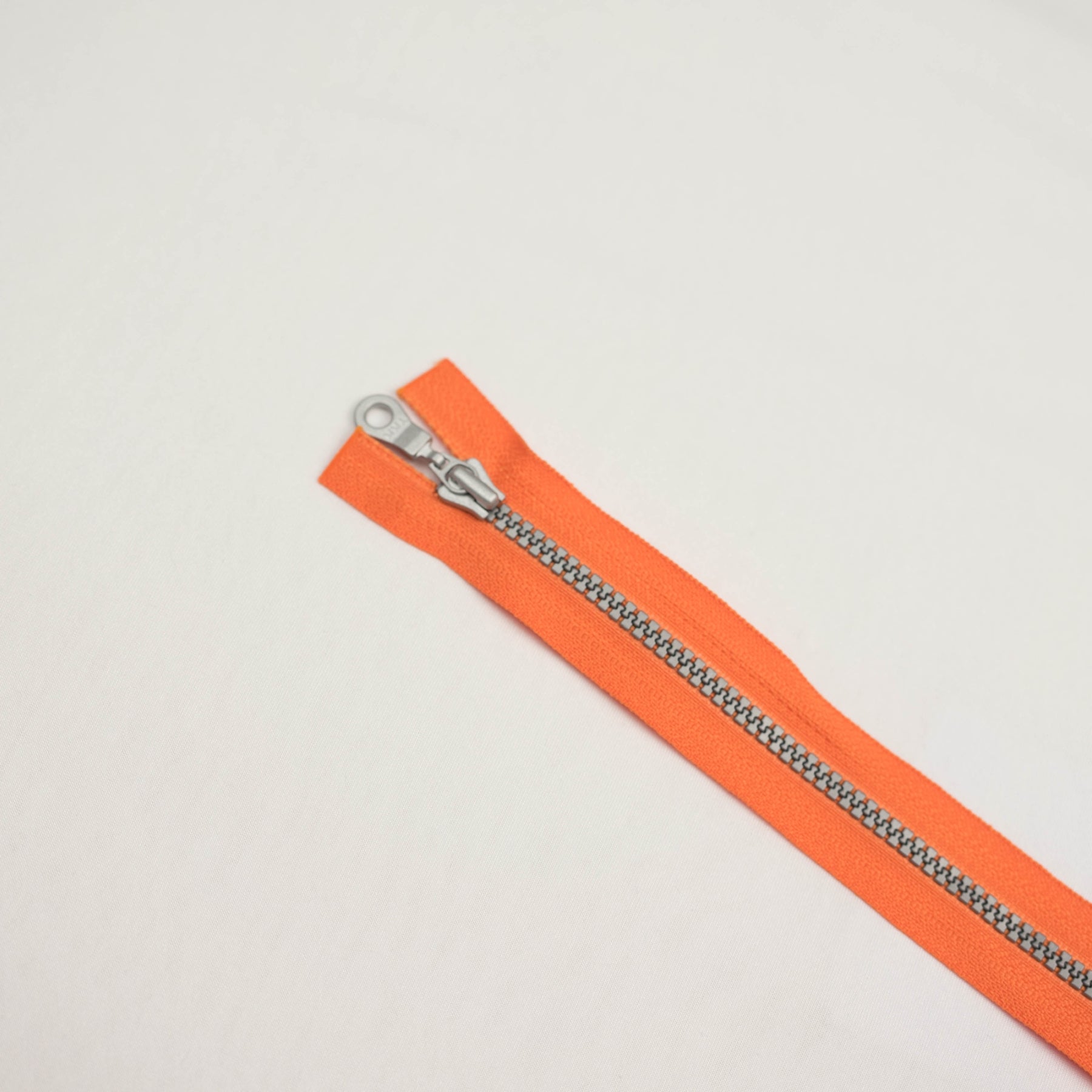 Fermoar plastic detasabil injectat spira 3 mm lungime 35 cm culoare portocaliu 25 buc/pachet