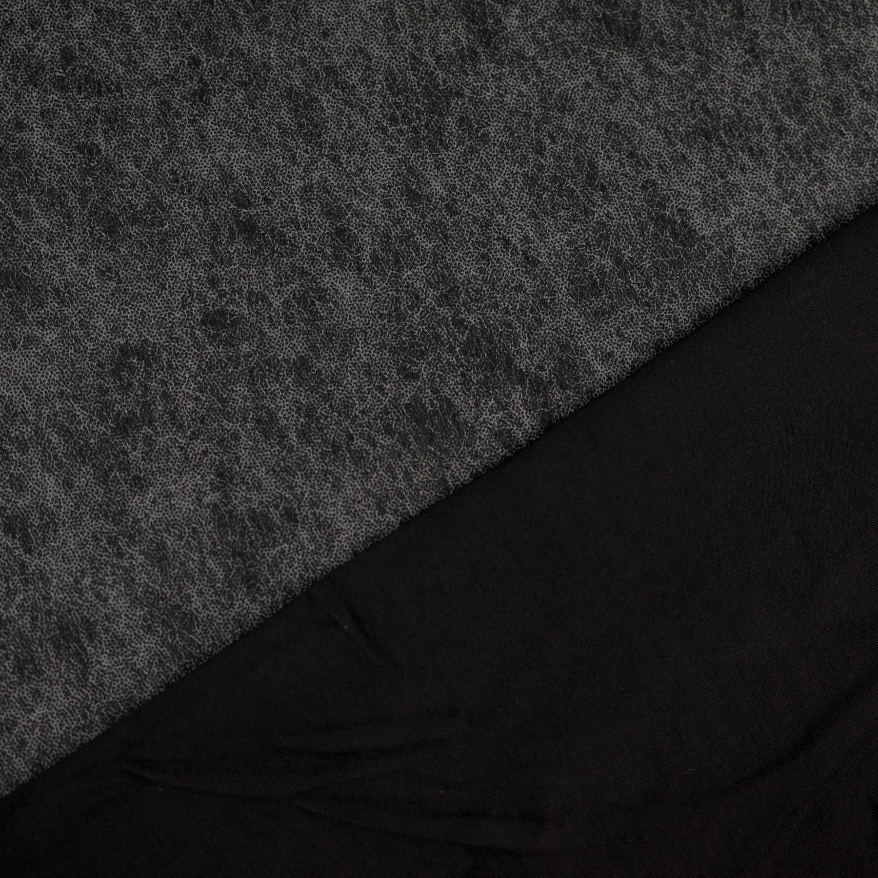 Tesatura sintetica cu termocolant culoare gri model marmurat latime 130 cm 100% polyester