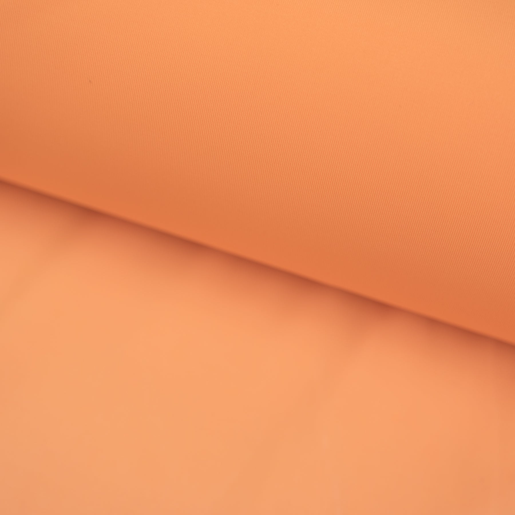 Latex culoare piersica latime 125 cm 100% polyester