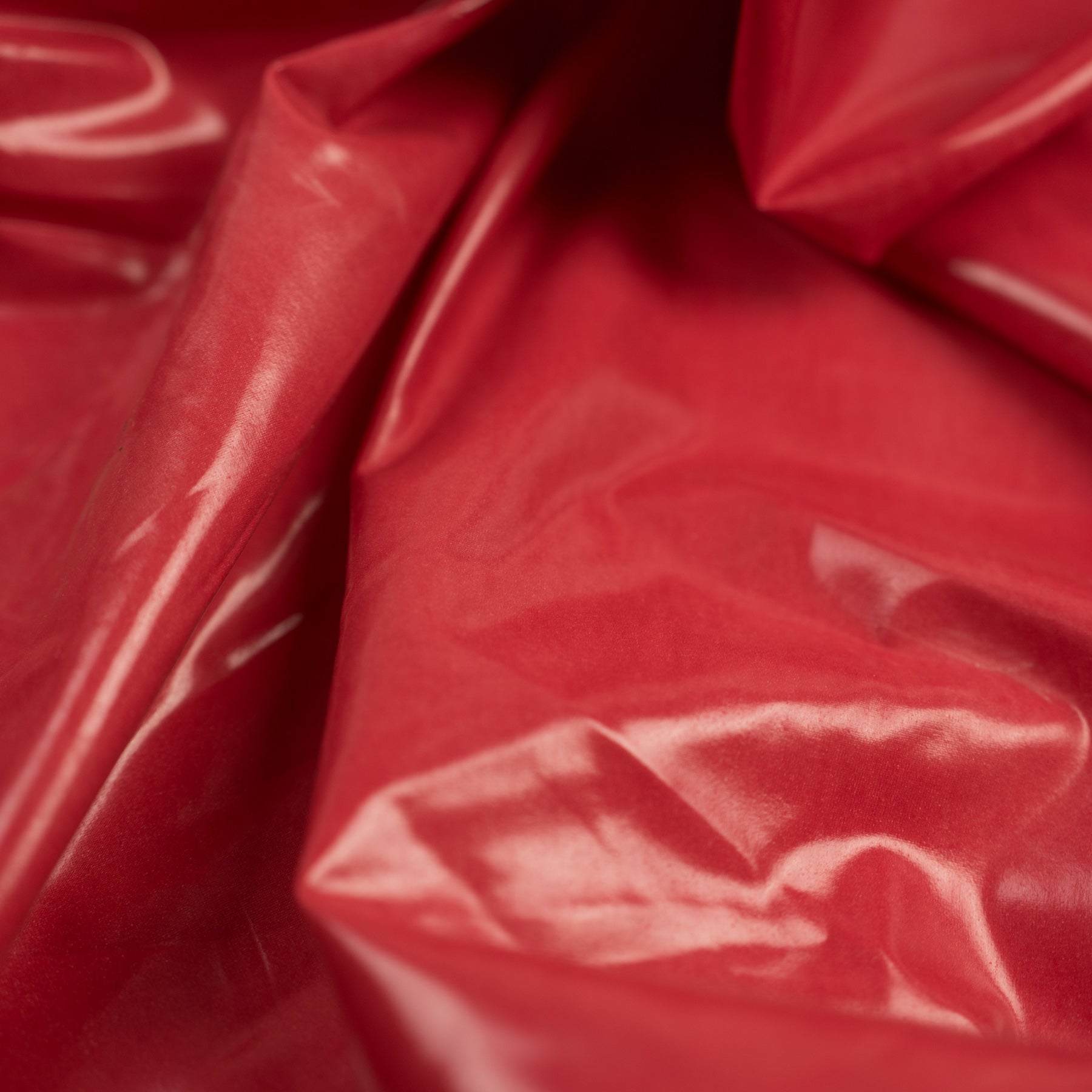 Latex subtire culoare rosu latime 135 cm 100% polyester