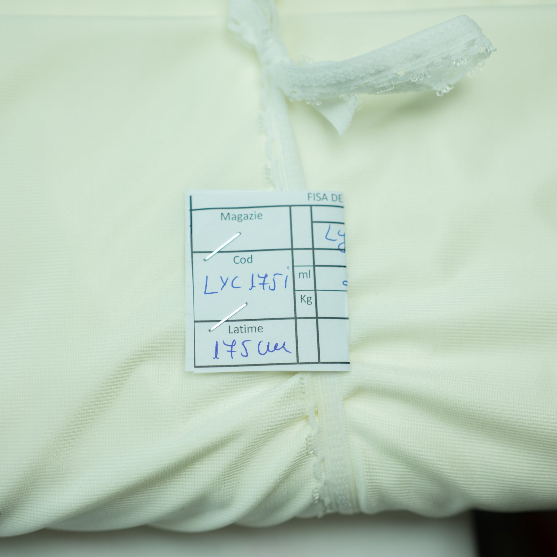 Lycra luciosa ivoar latime 175 cm