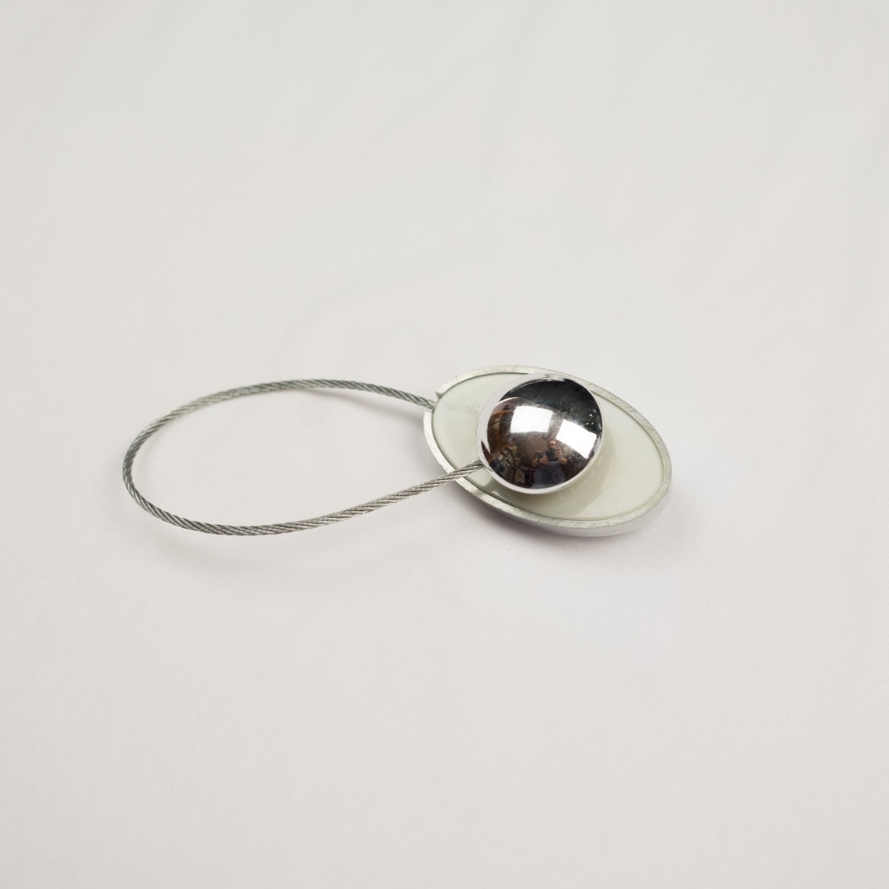 Magnet de perdea forma oval argintiu 2/3 cm