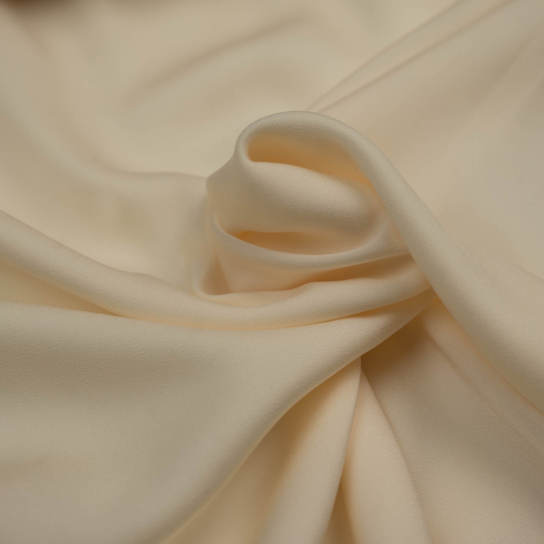 Matase satinata crem latime 150 cm