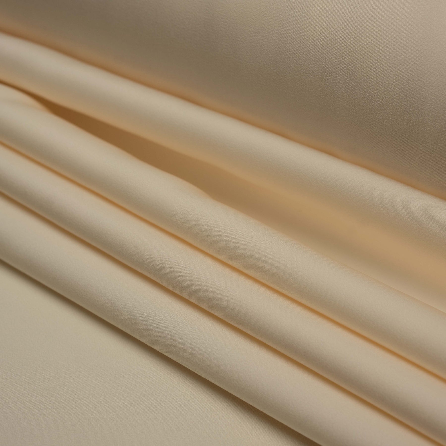 Matase satinata crem latime 150 cm