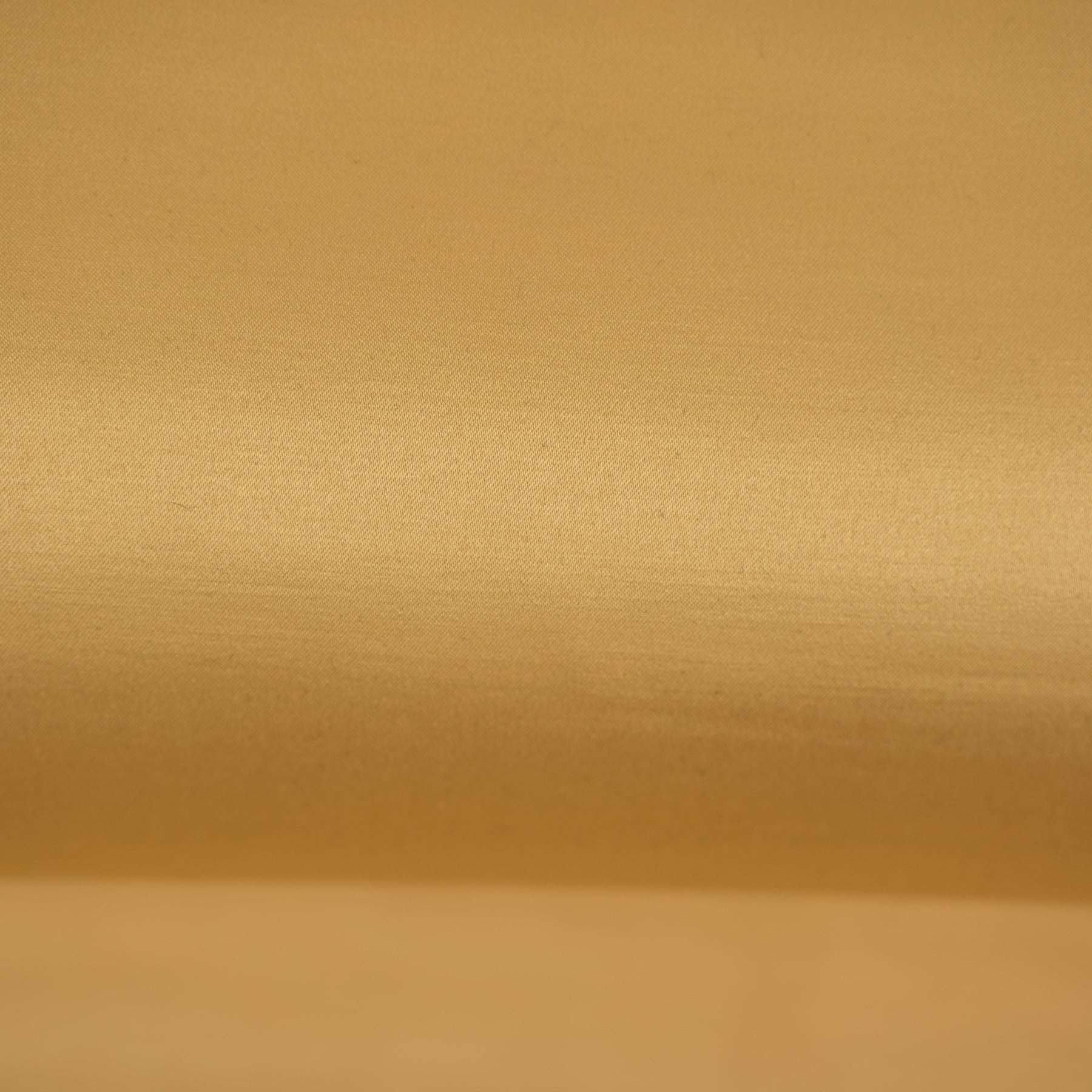 Satin usor elastic culoare caramel latime 150 cm 95% polyester 5% elastan