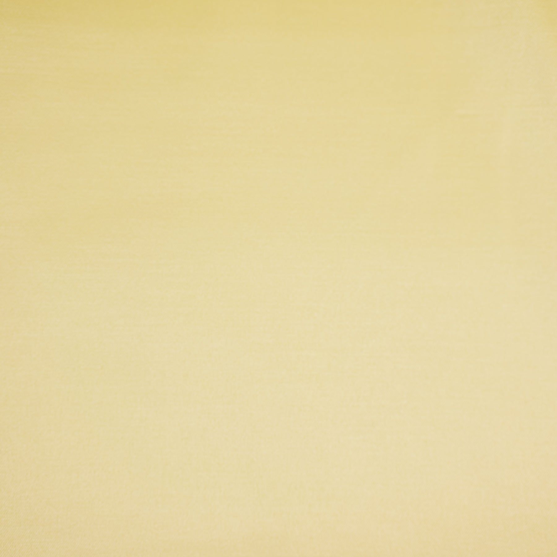 Satin usor elastic culoare vanilie latime 150 cm 95 % polyester 5% elastan