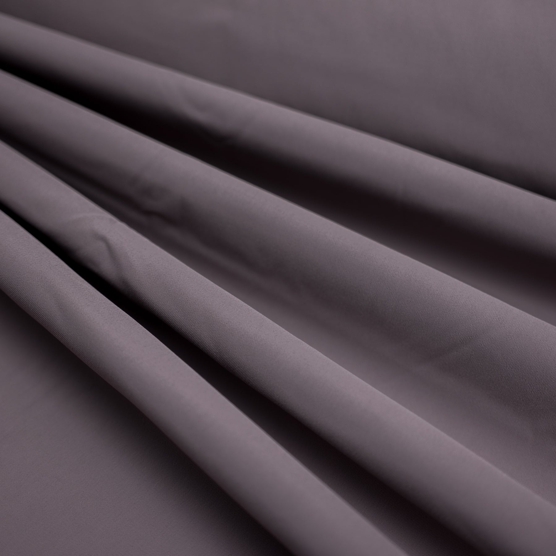 Stofă Elastică Subțire Mov pal/plamaniu latime 140 cm 100%polyester