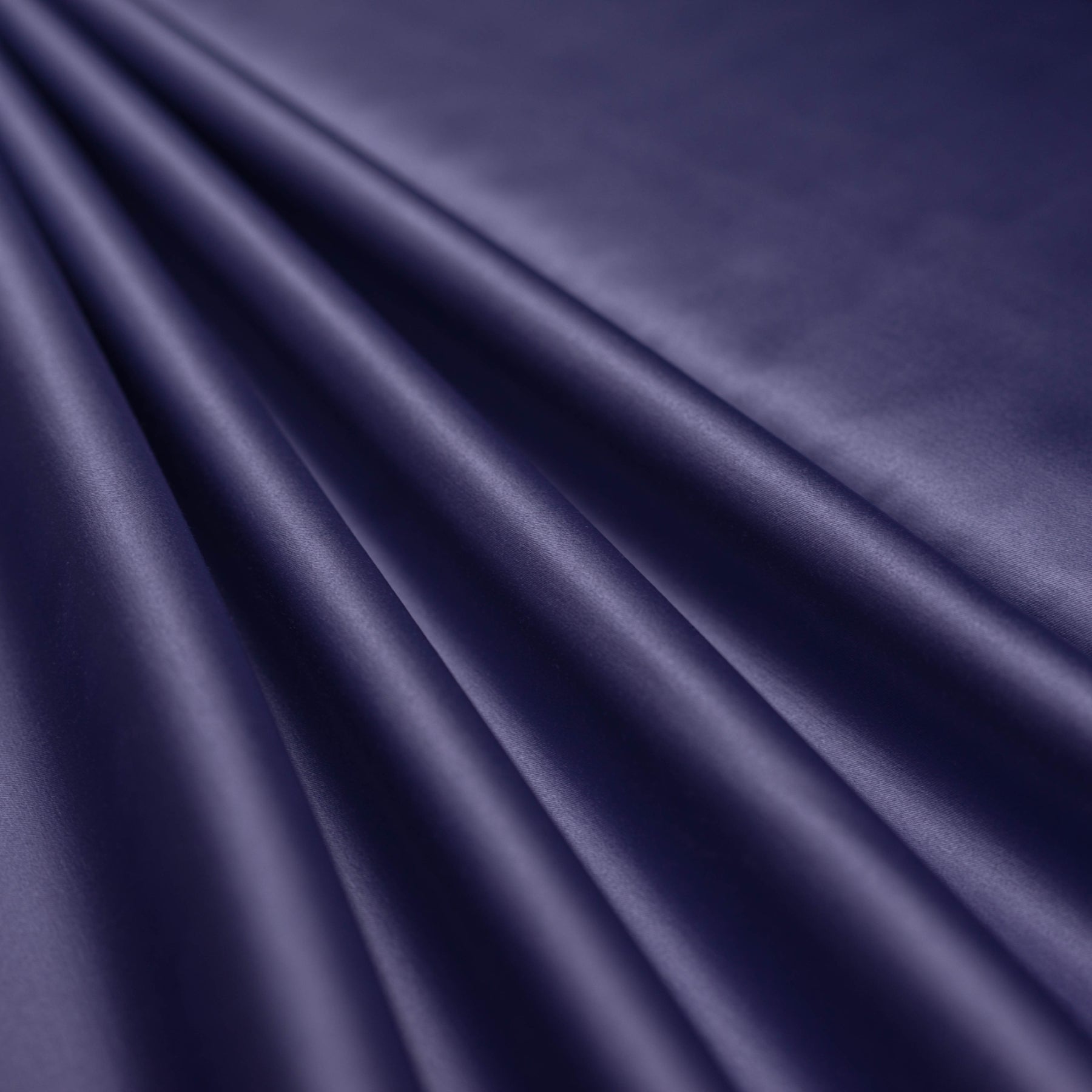 Satin mov latime 150 cm, usor elastic 100% sintetic