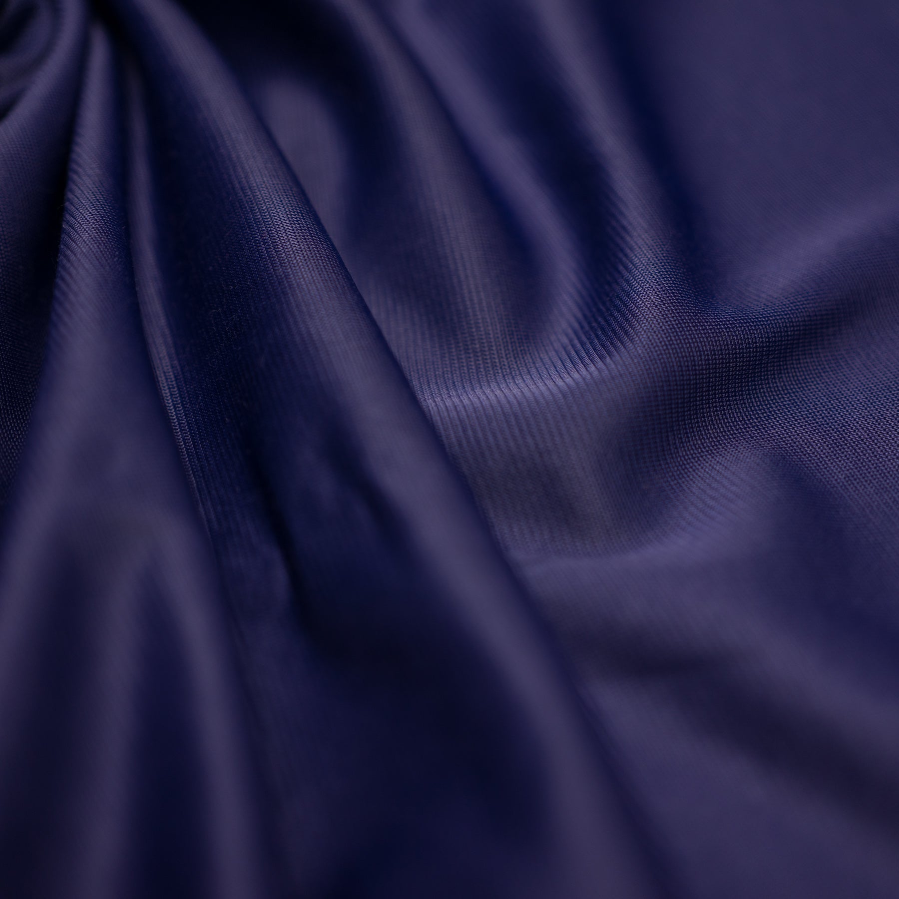 Tesatura sintetica usor elastica albastru violet 150 cm latime