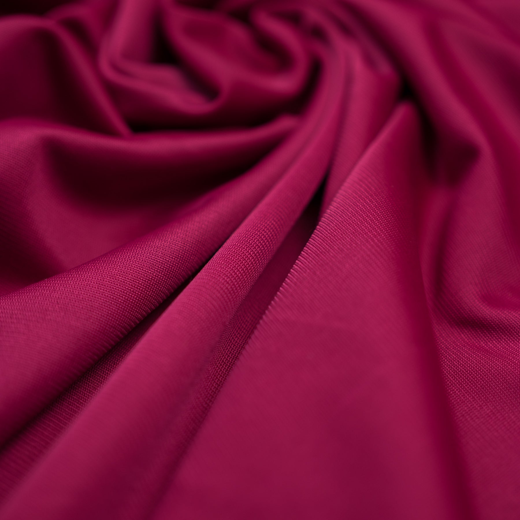Tesatura sintetica usor elastica fucsia 140 cm latime