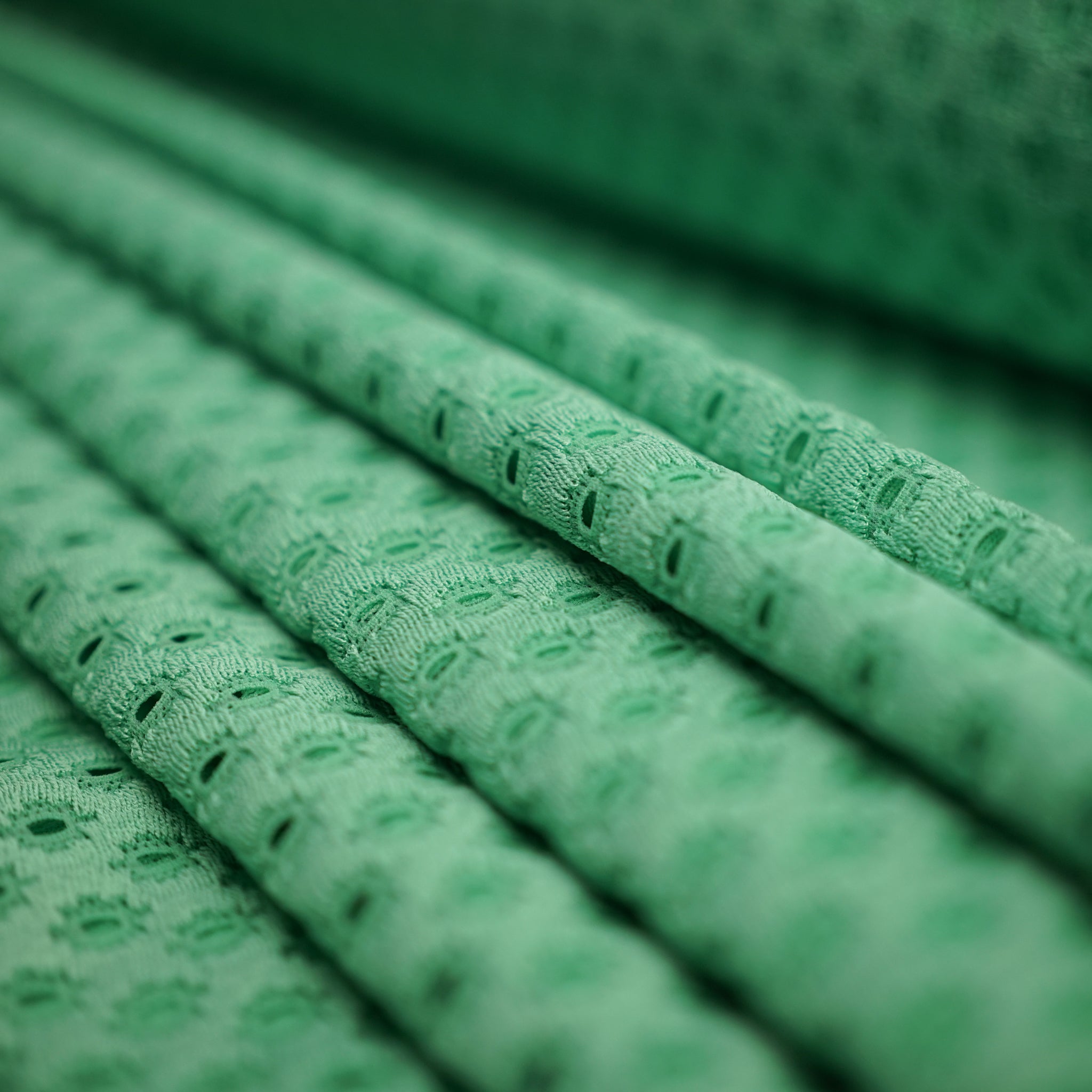 Tesatura elastica  perforata Verde latime 140 cm