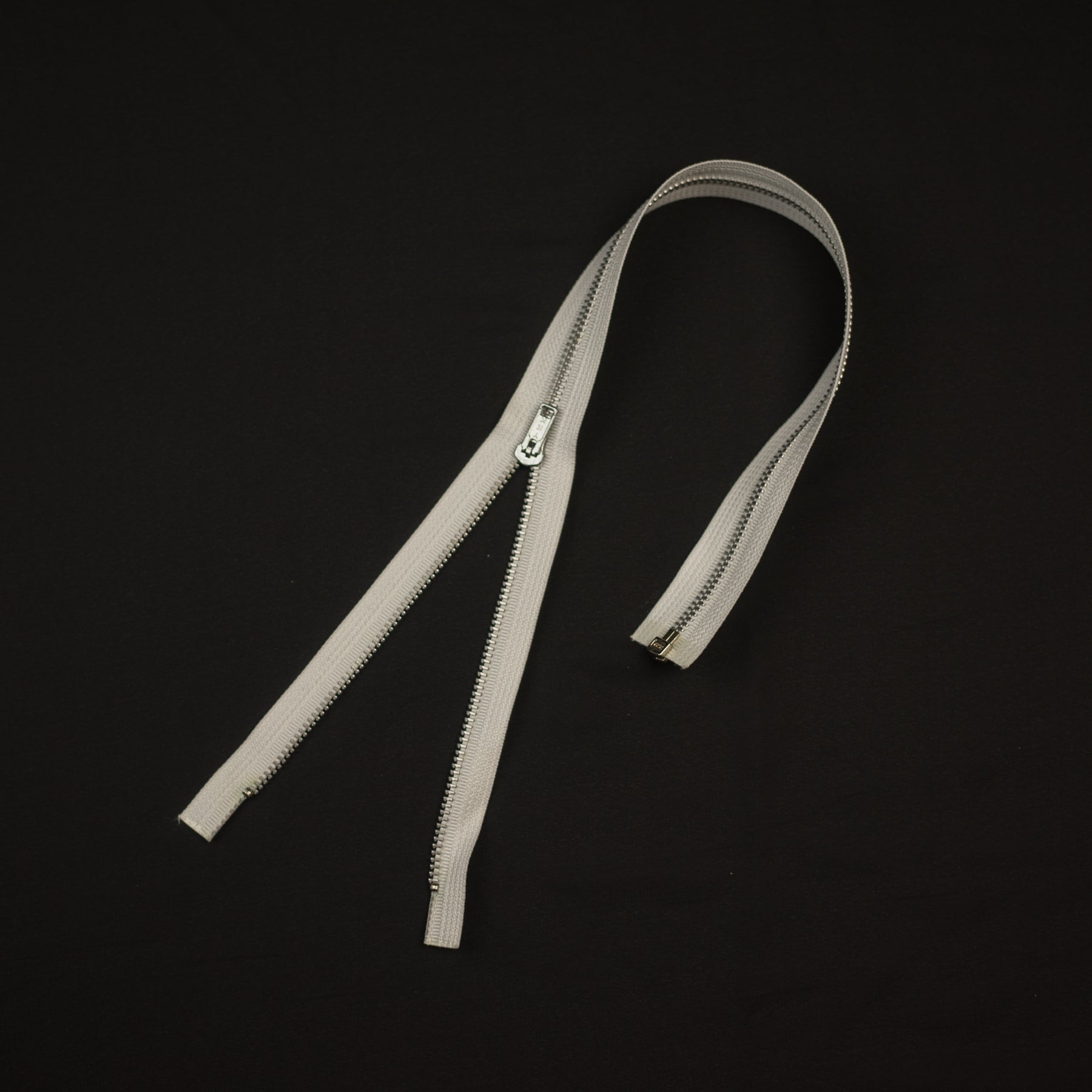 Fermoar metalic detasabil lungime 50 cm spira 5 mm culoare alb/ivoar
