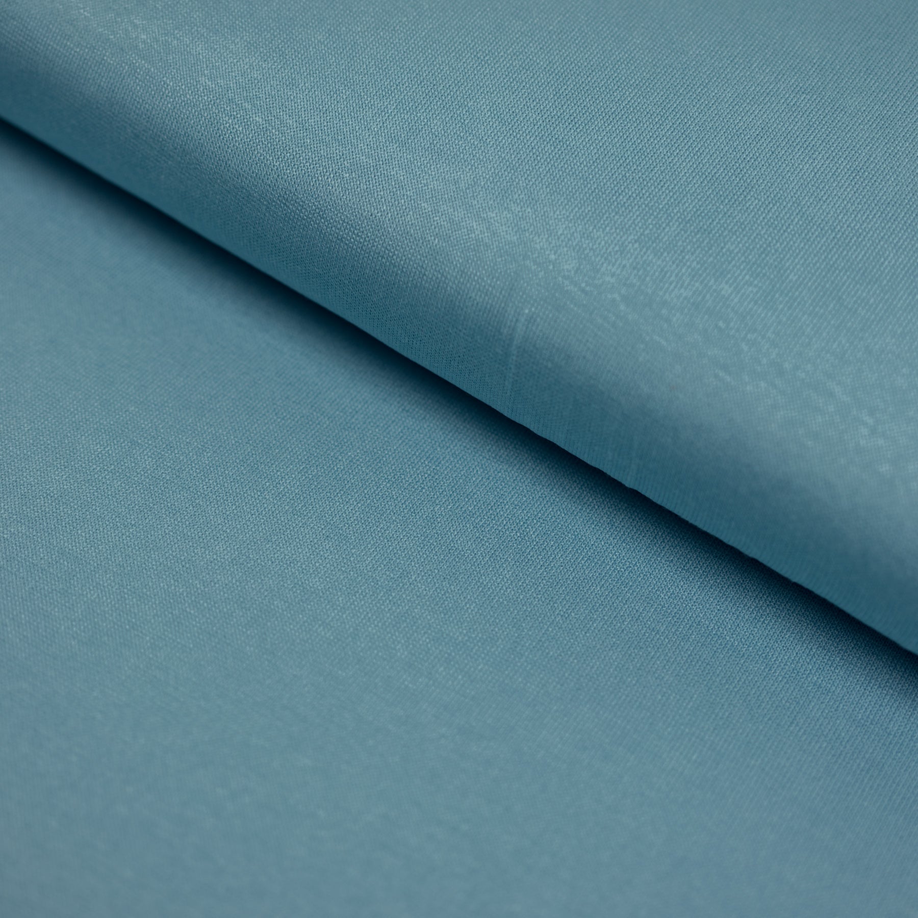 Vîscoza elastică subtire culoare albastru turcoazlatime 150 cm 80% VI 20% elastan